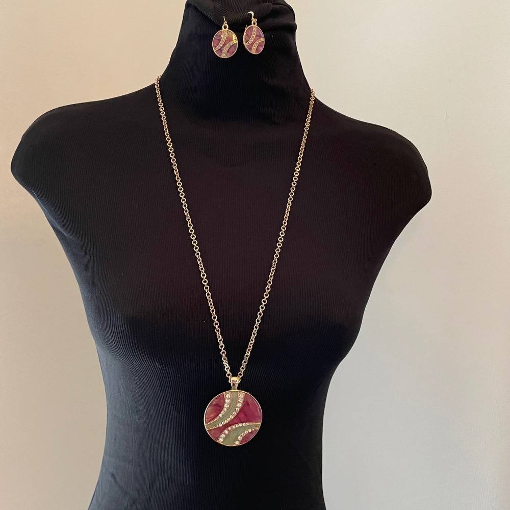 Purple Green Marbled Gold Tone Rhinestone Circle Pendant Necklace Earring Set